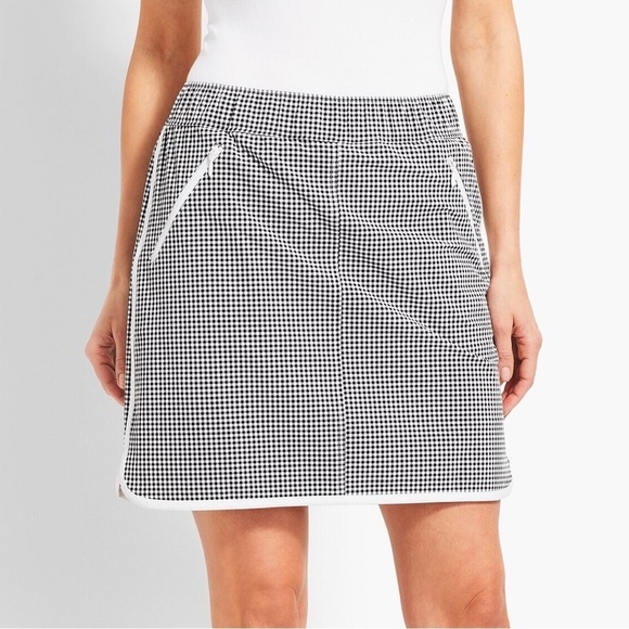 T By Talbots Womn SP Black White Gingham Pull-On Athletic Athleisure Woven Skort - Picture 1 of 7